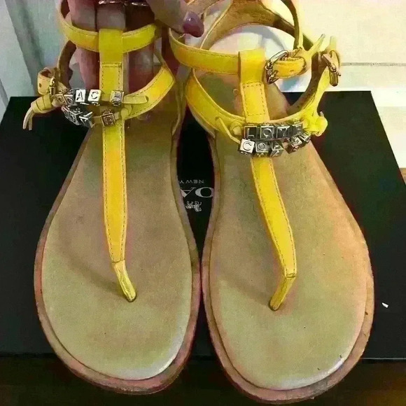 🔥Coach Sandals🔥 - Picture 1 of 6